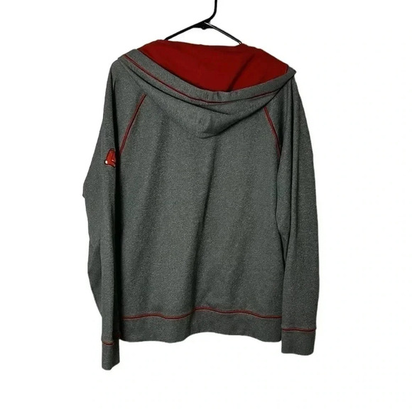 Cutter & Buck hoodie.Men medium.Grey,red trim , embroidered trim ,front zip - Picture 3 of 13